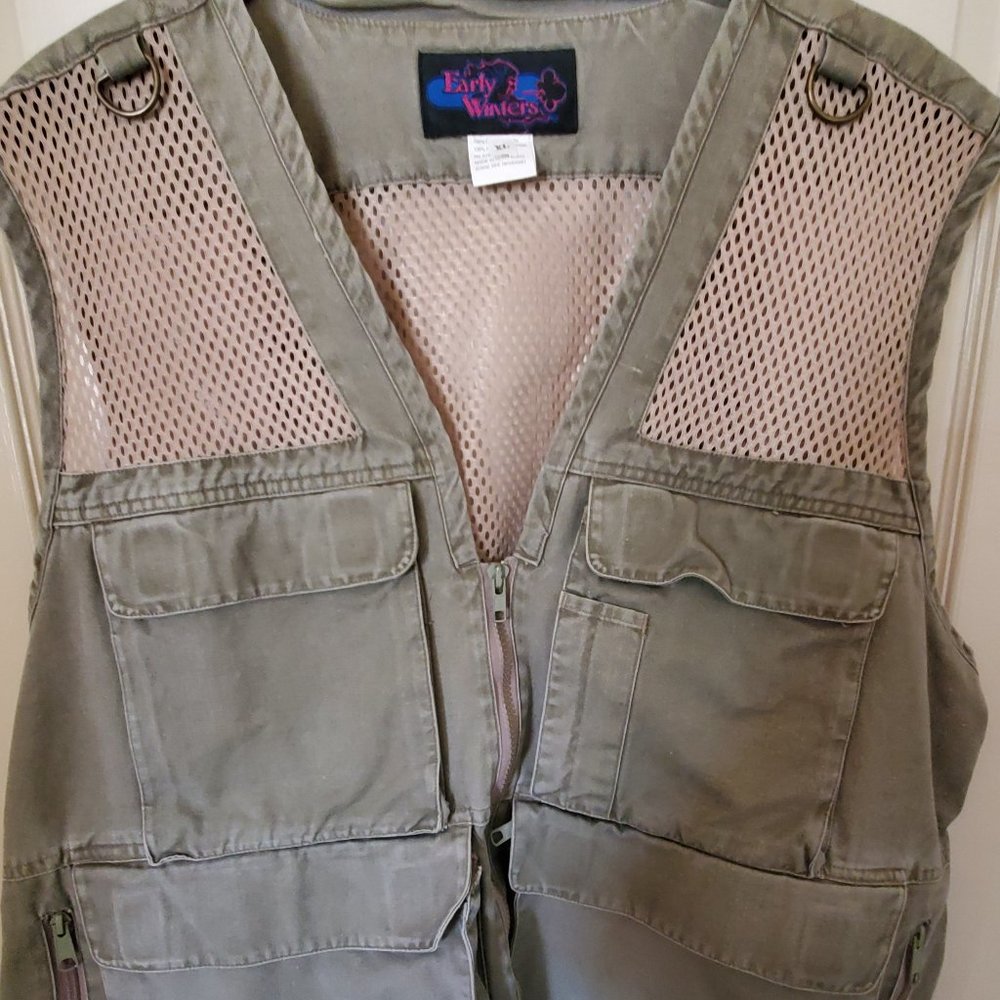 Vintage Early Winters Brand fishing/photography vest.
